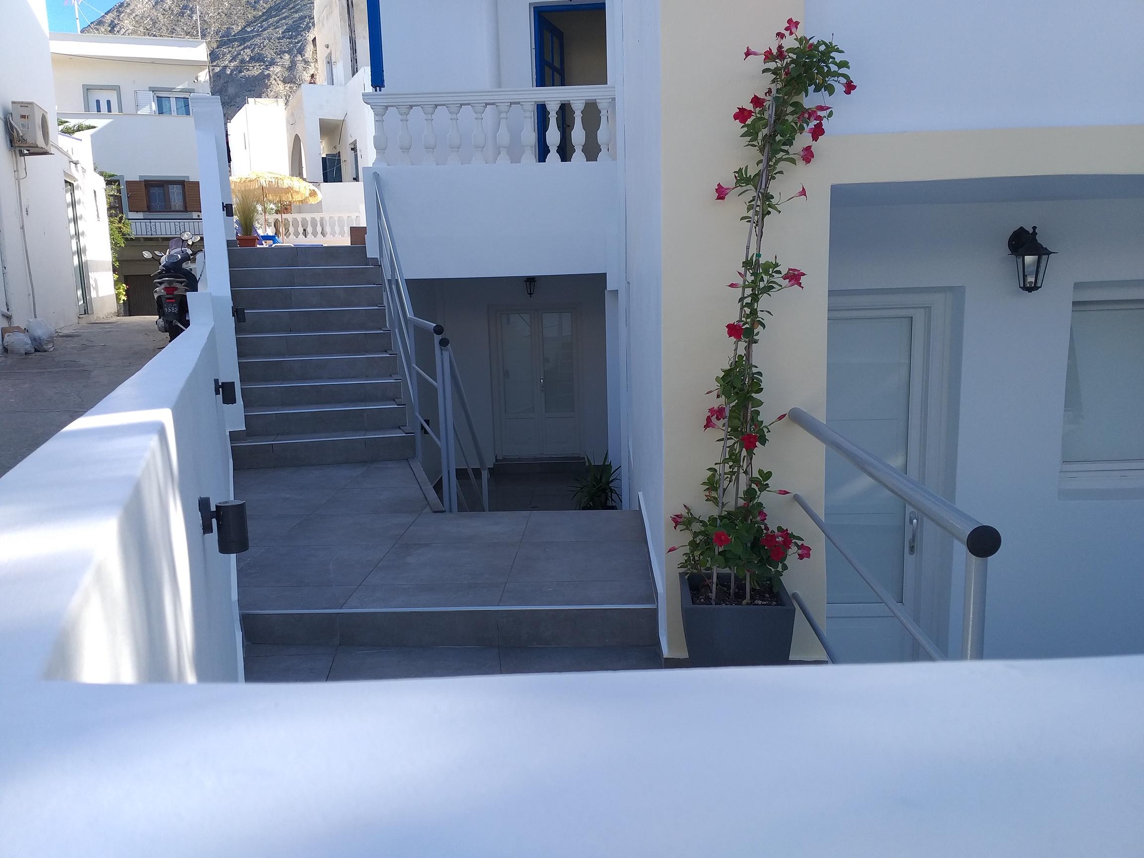Karidis Hotel Kamári Exteriör bild