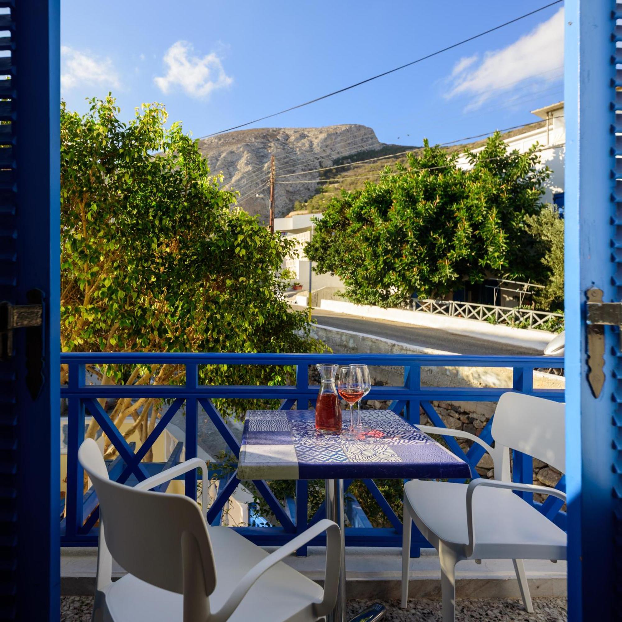 Karidis Hotel Kamári Exteriör bild