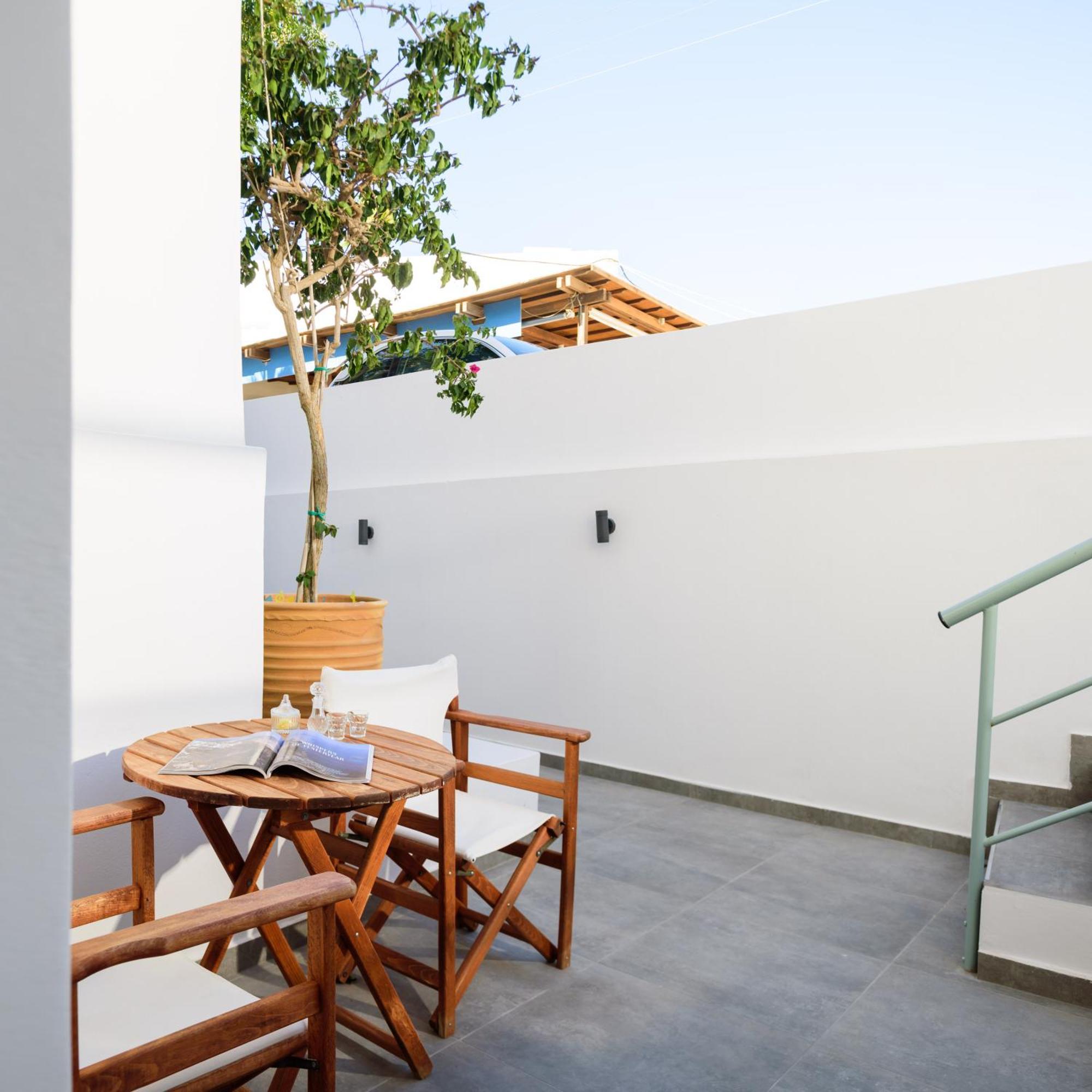 Karidis Hotel Kamári Exteriör bild