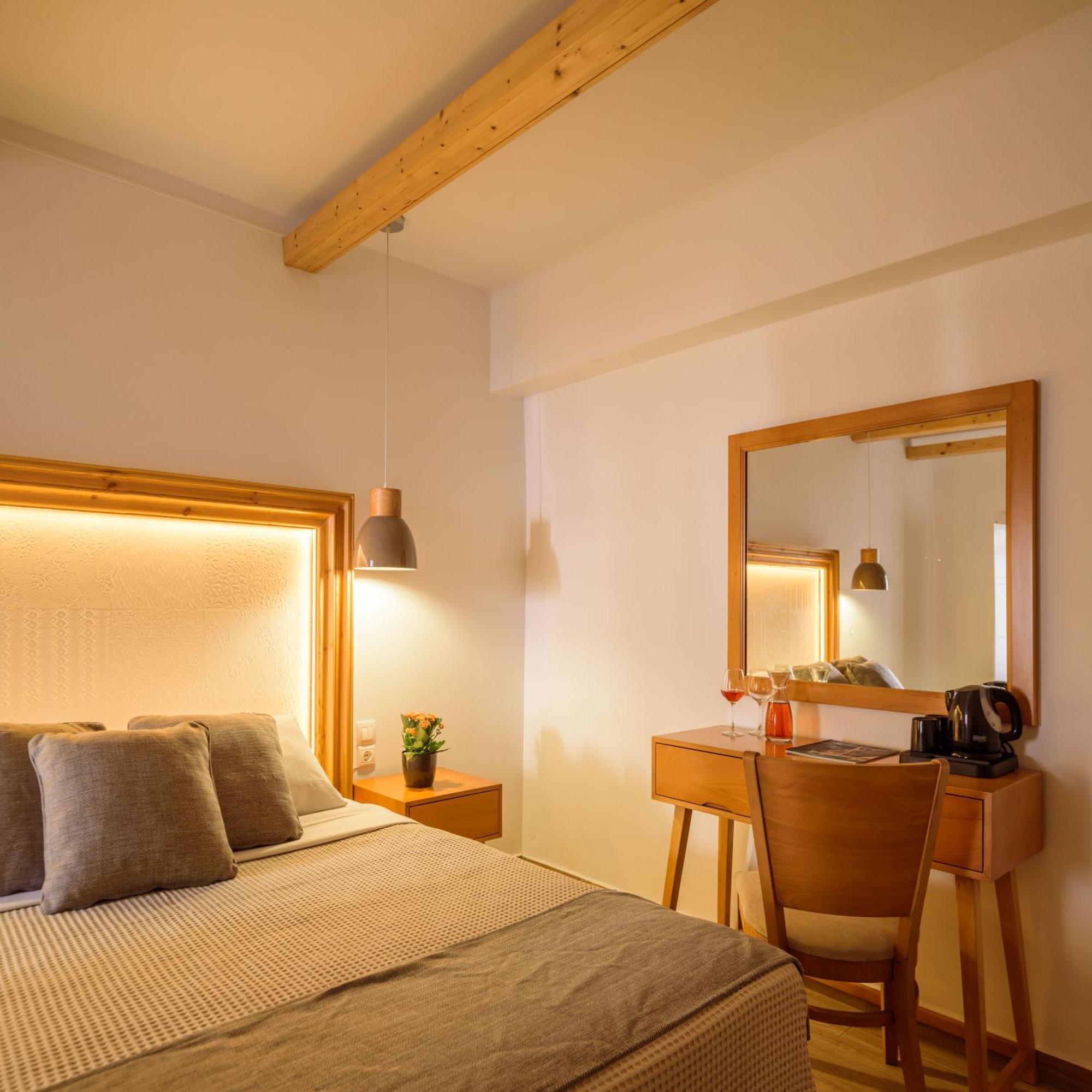 Karidis Hotel Kamári Exteriör bild