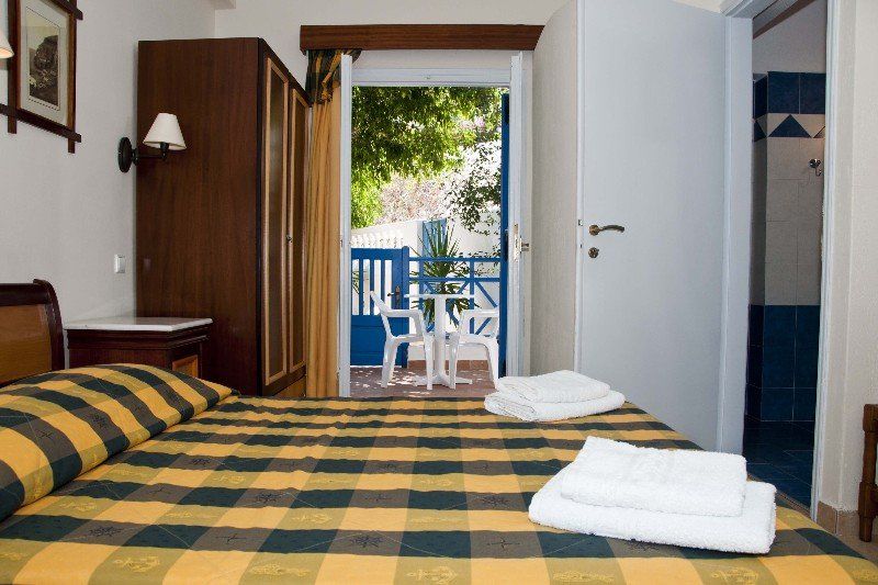 Karidis Hotel Kamári Exteriör bild