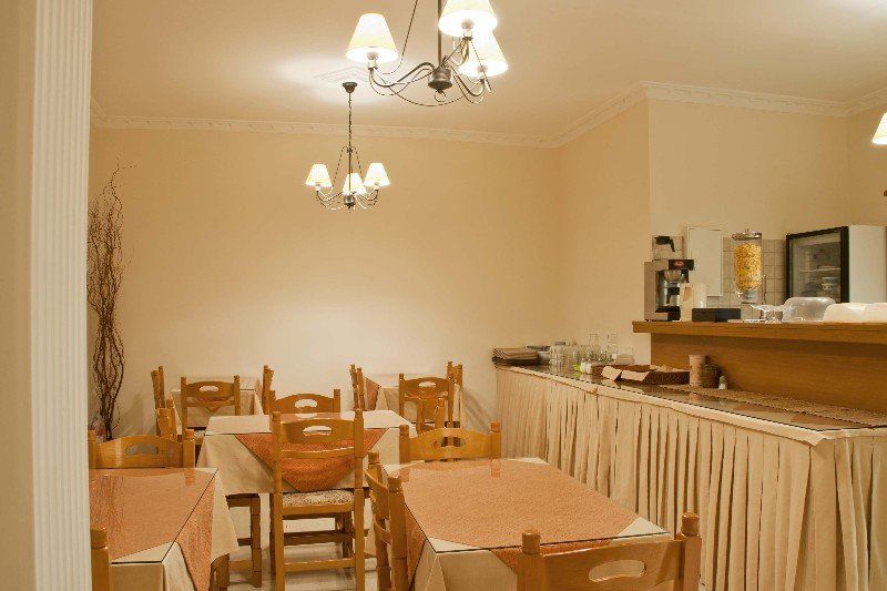 Karidis Hotel Kamári Exteriör bild